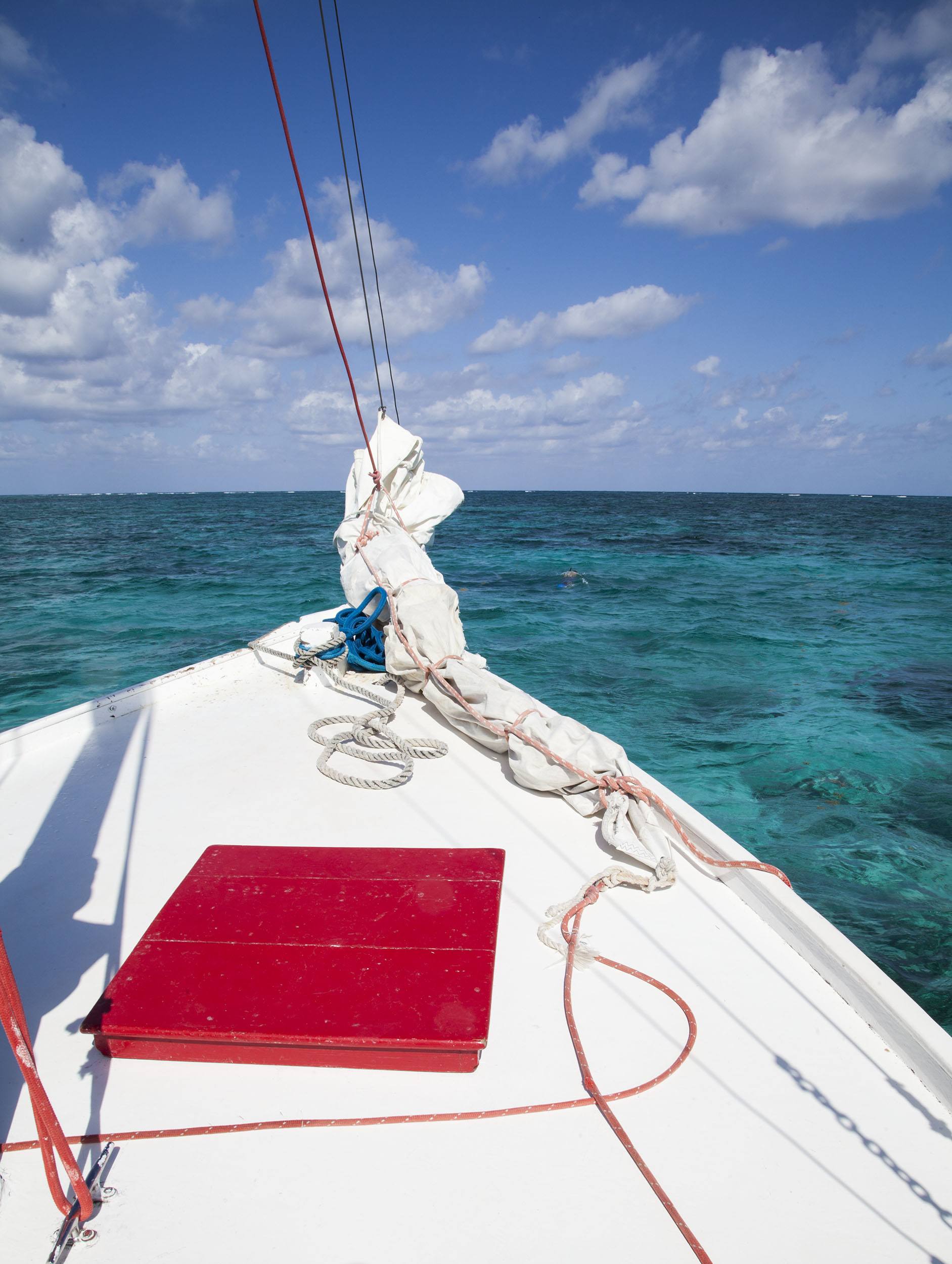 Ragamuffin Tours yacht Belize