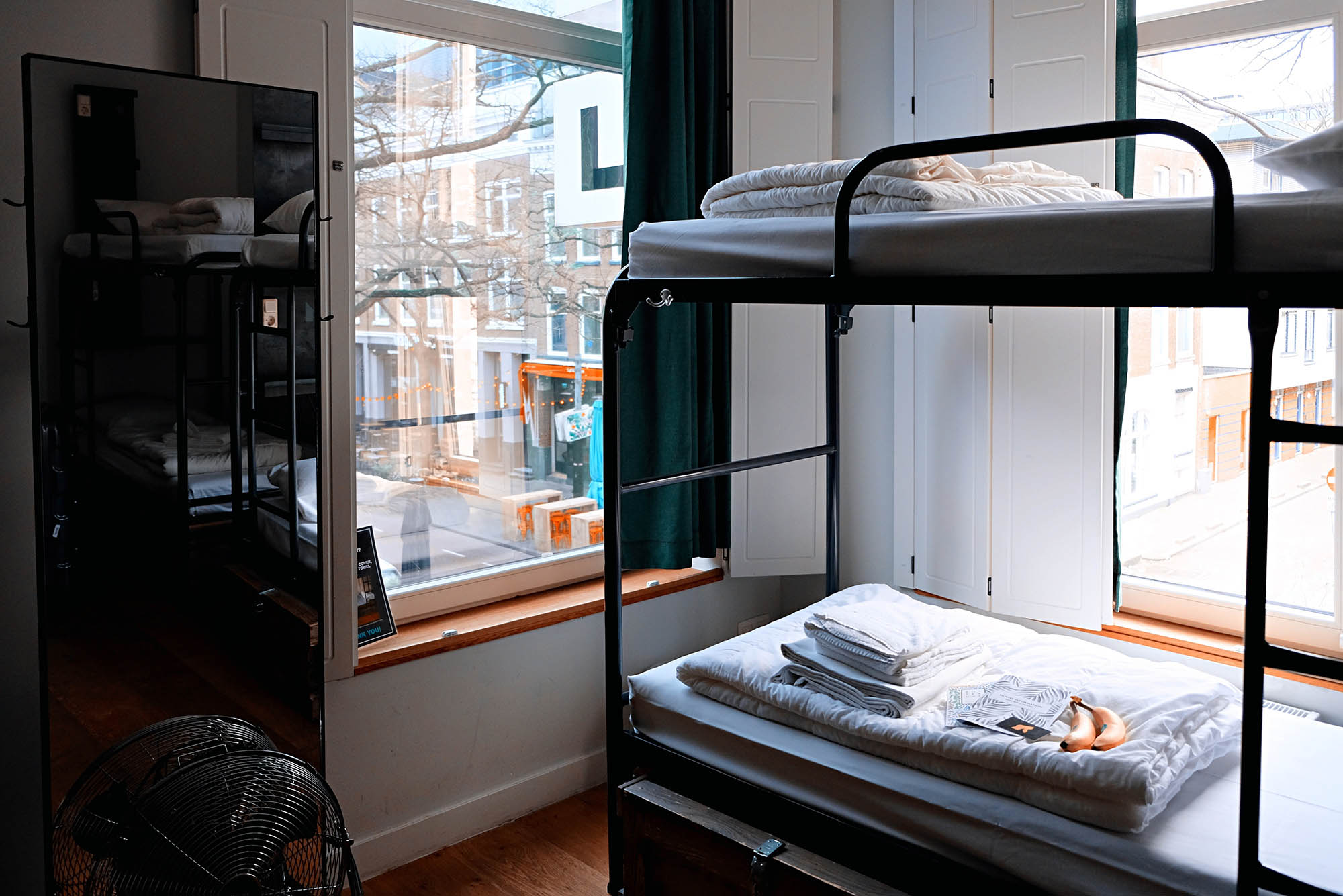Dorm room - rules for staying in hostels article